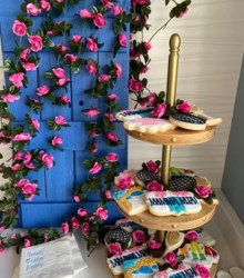 The ultimate guide to hosting a <em>Mamma Mia!</em> themed party - GirlsLife