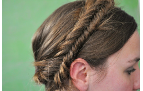 4 brilliant ways to wear a braid crown - GirlsLife