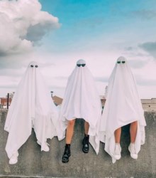 How to successfully pull off the trendy ghost photoshoot - GirlsLife