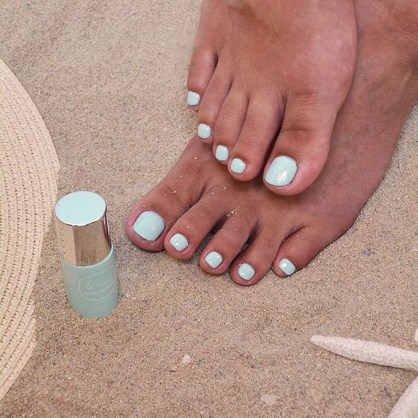 Give Yourself the Perfect Summer Pedicure - The New York Times
