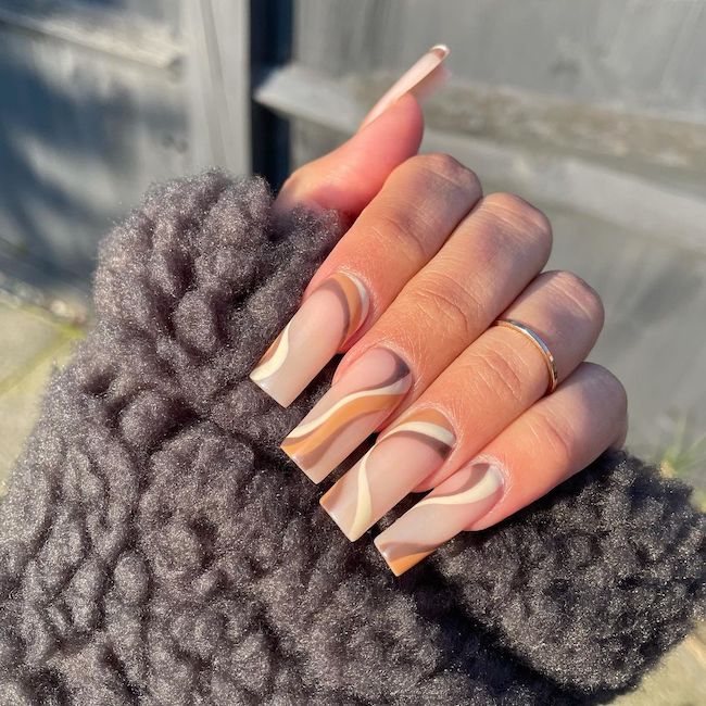16 Trendy Nail Designs With Lines - Mom's Got the Stuff