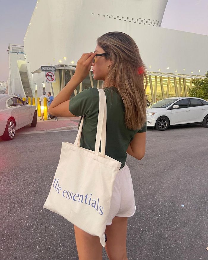 Every Modern Woman Needs This Tote Bag In Their Lives