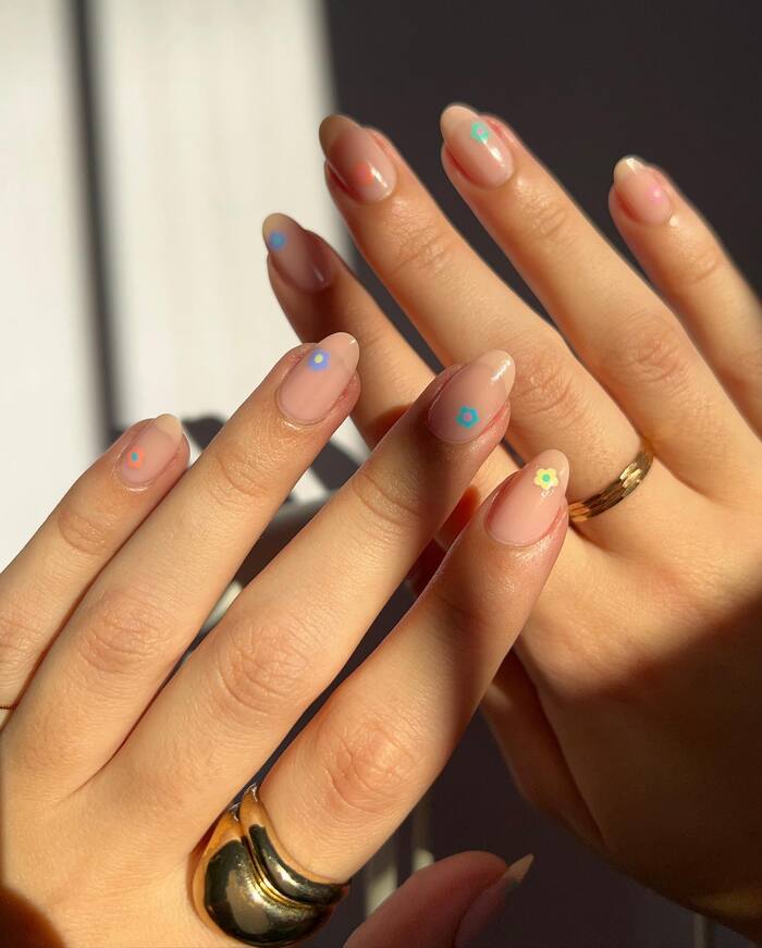 10+ nail ideas for girls who prefer the 'clean girl' style - Thonjtë